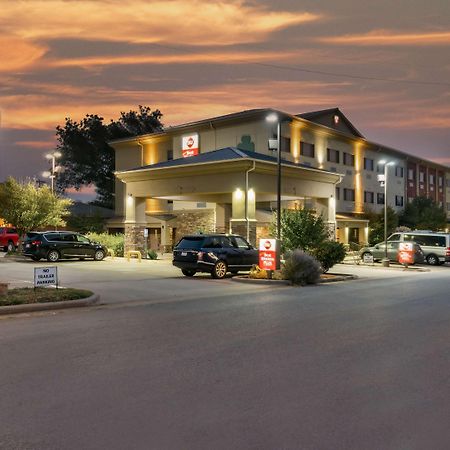 Best Western Plus Shamrock Inn & Suites Ngoại thất bức ảnh