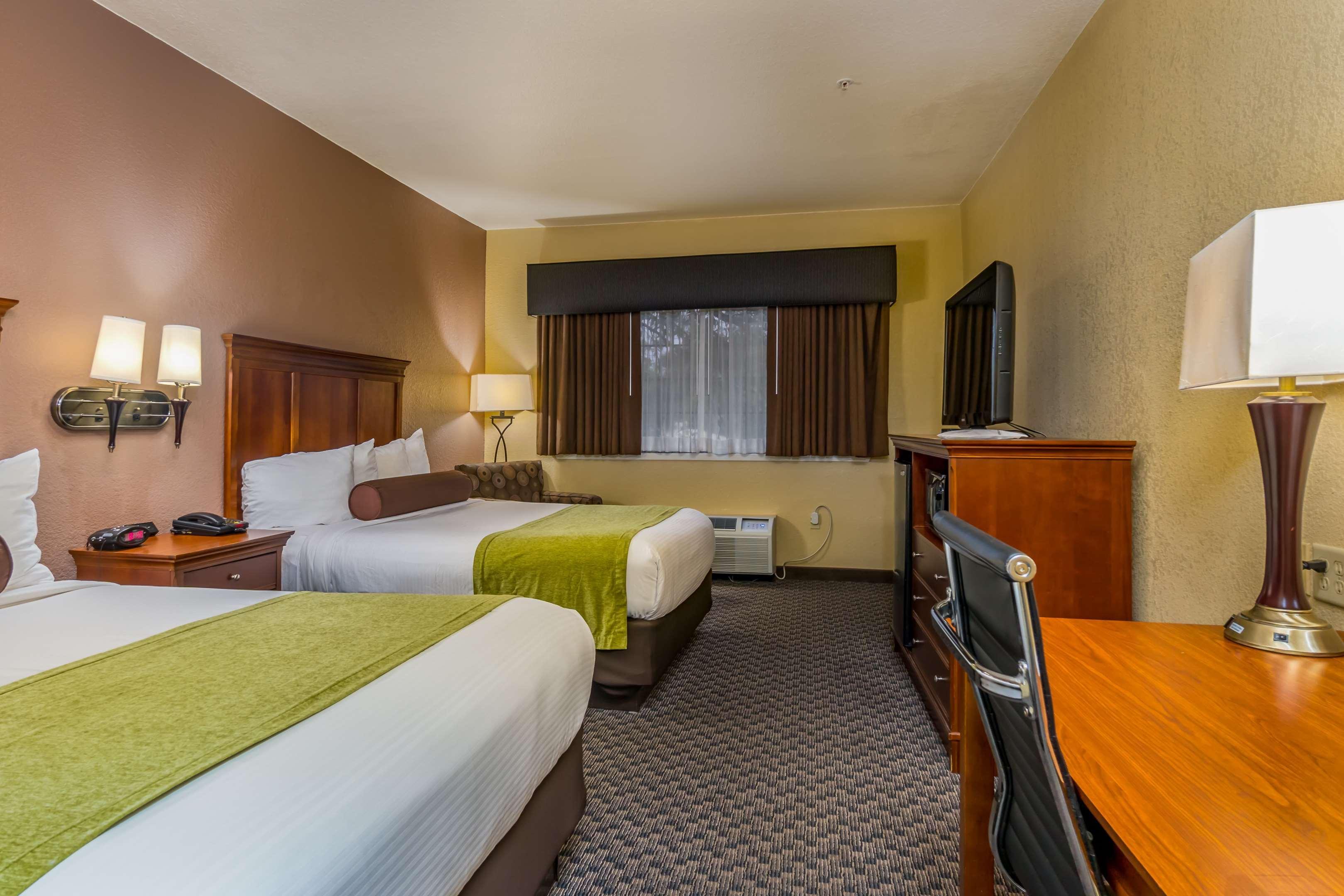 Best Western Plus Shamrock Inn & Suites Ngoại thất bức ảnh