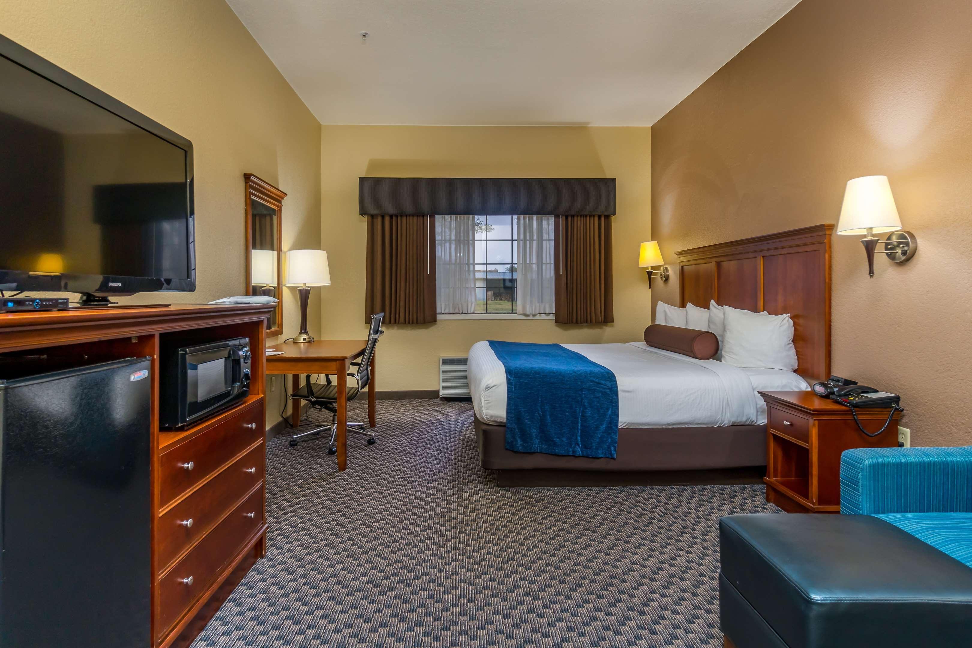 Best Western Plus Shamrock Inn & Suites Ngoại thất bức ảnh