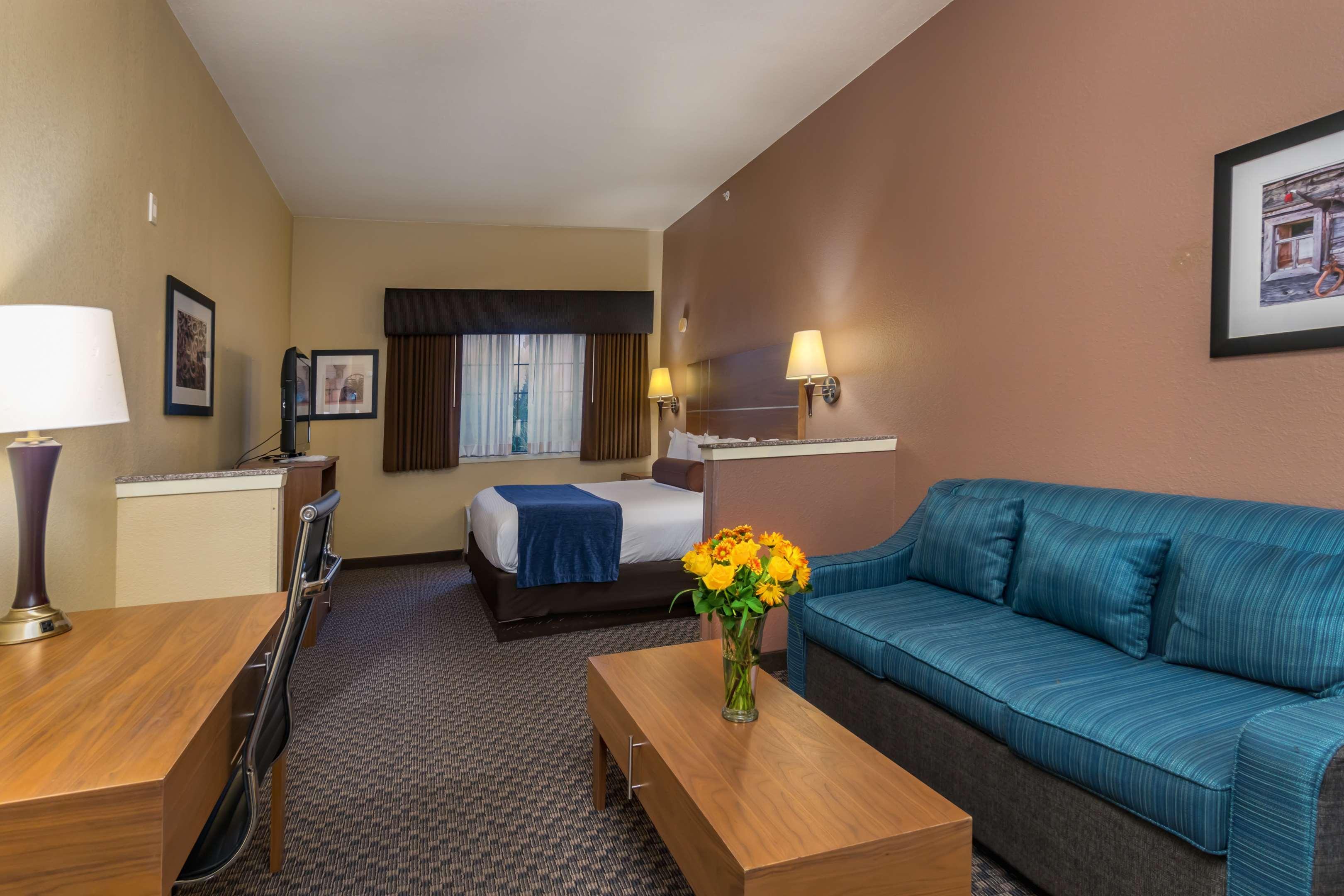 Best Western Plus Shamrock Inn & Suites Ngoại thất bức ảnh