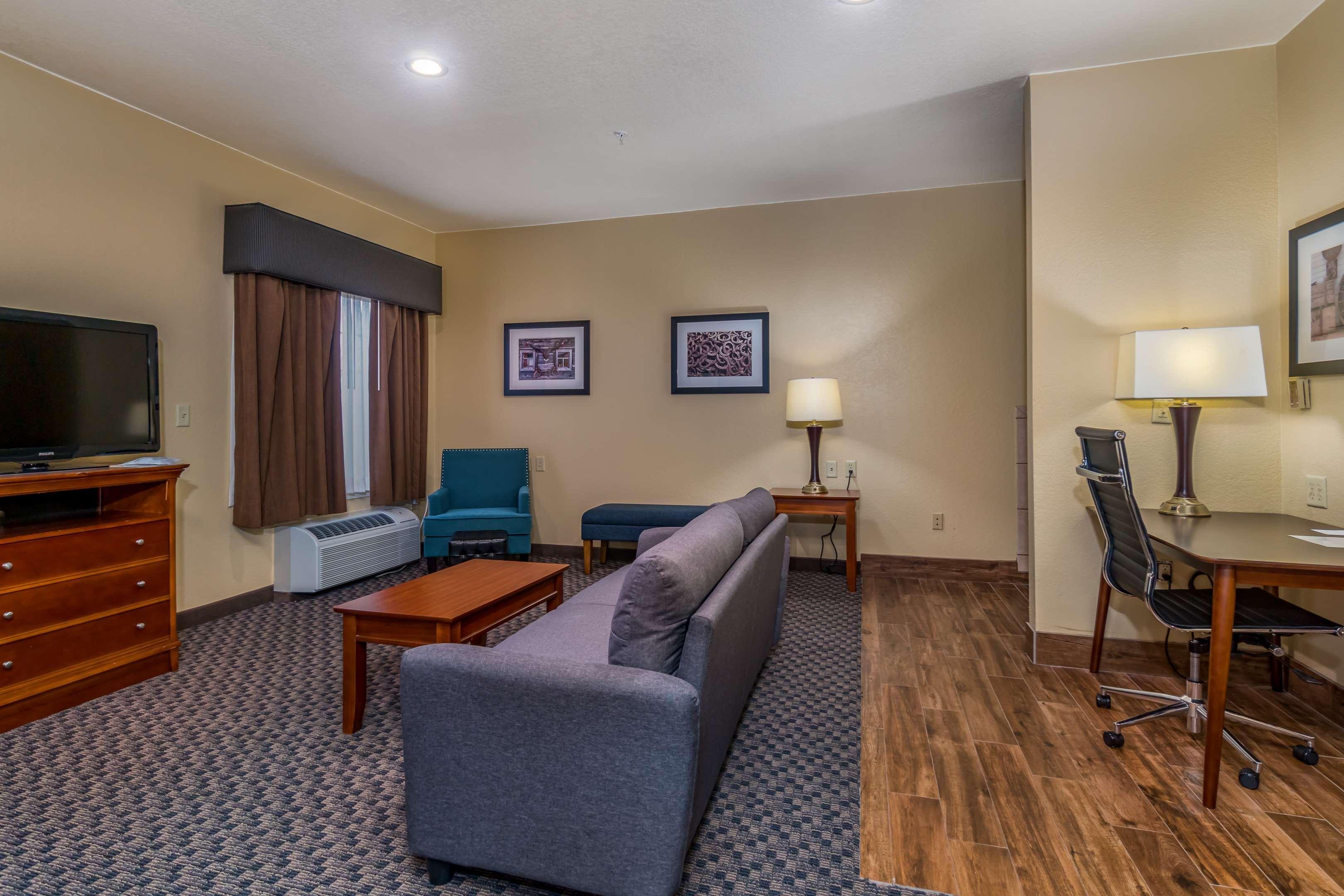 Best Western Plus Shamrock Inn & Suites Ngoại thất bức ảnh