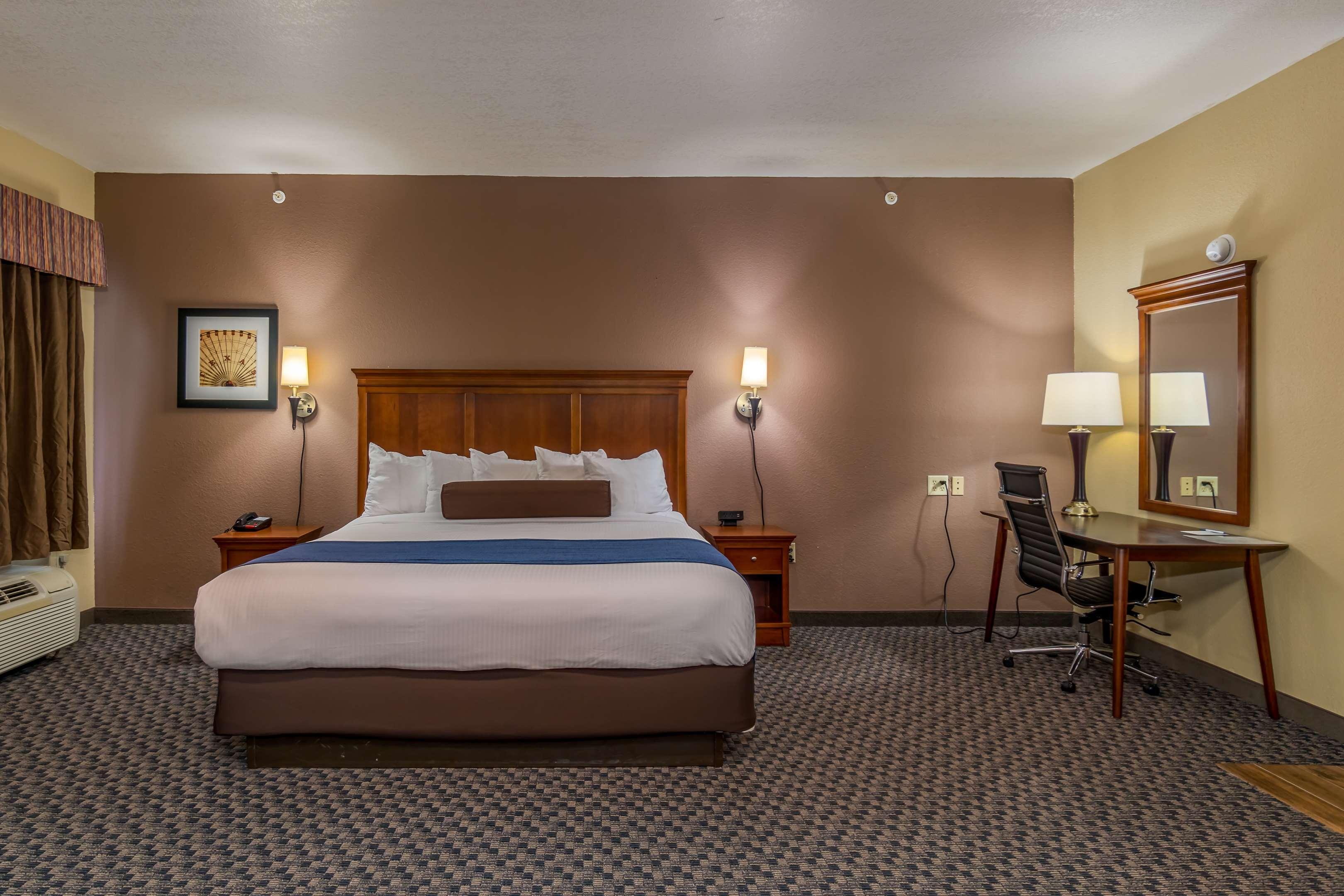 Best Western Plus Shamrock Inn & Suites Ngoại thất bức ảnh