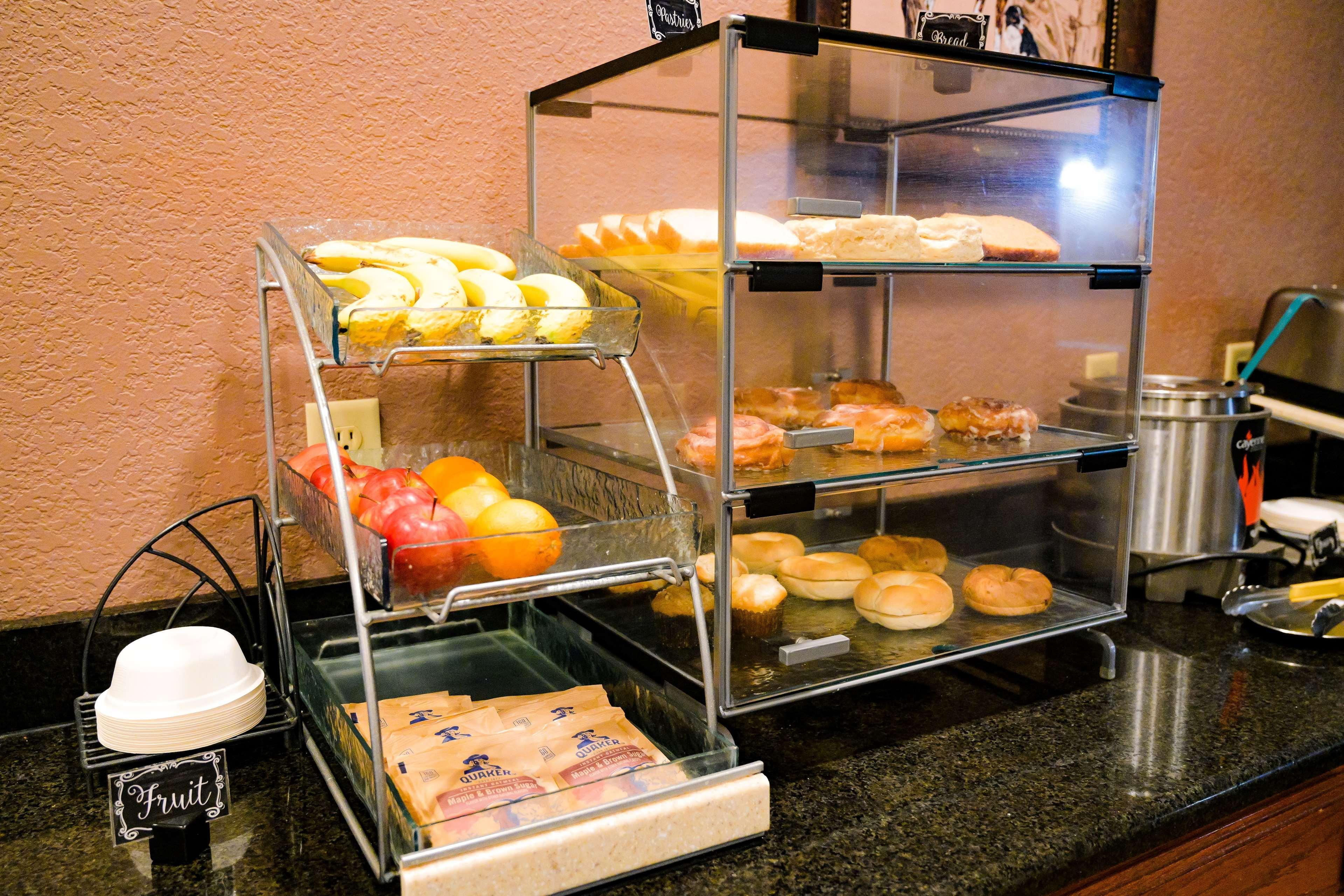 Best Western Plus Shamrock Inn & Suites Ngoại thất bức ảnh
