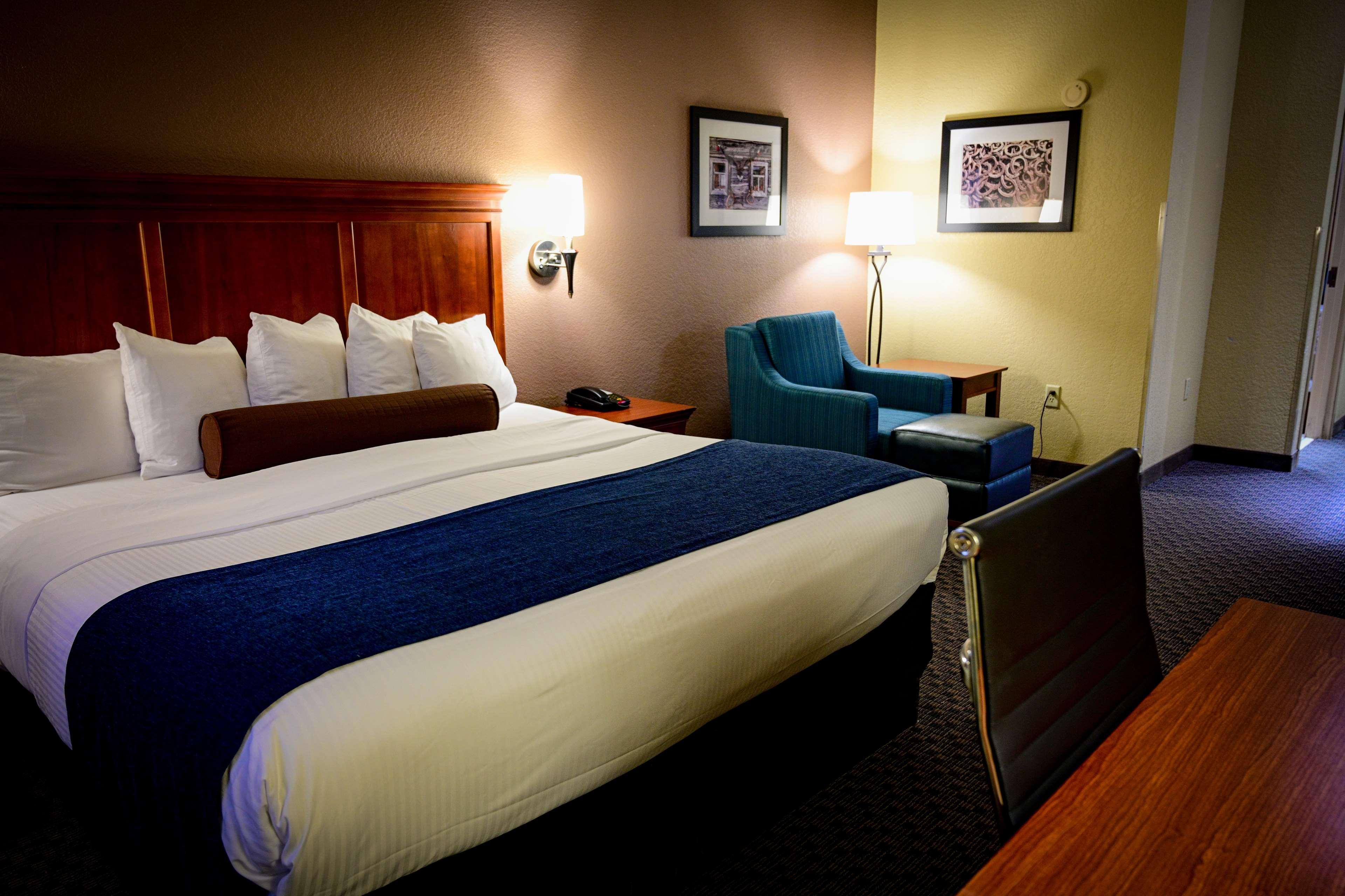 Best Western Plus Shamrock Inn & Suites Ngoại thất bức ảnh