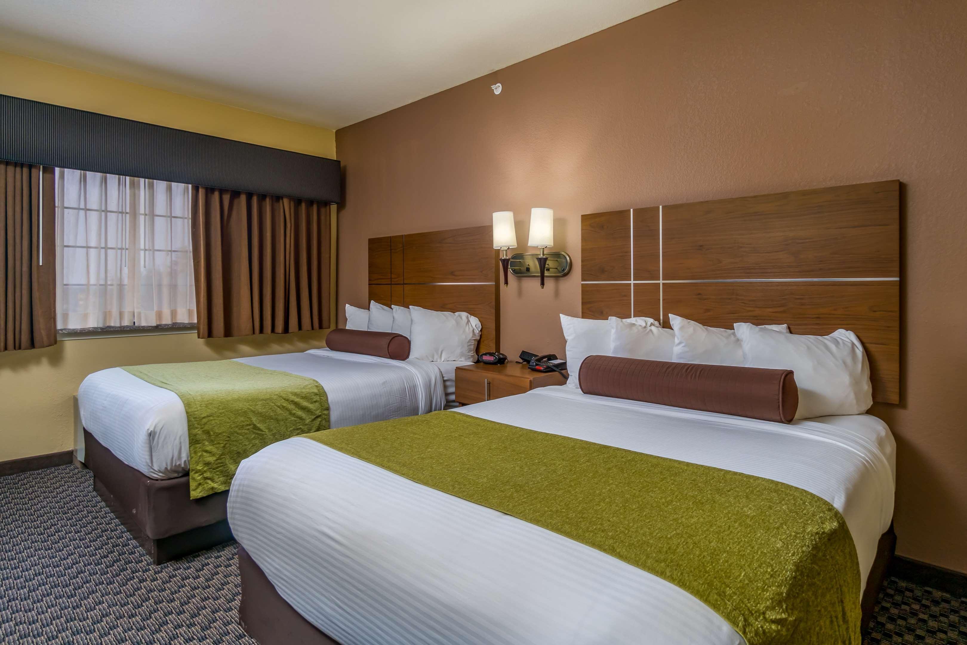Best Western Plus Shamrock Inn & Suites Ngoại thất bức ảnh
